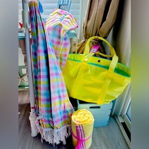 NEW Stoney Clover Beach Set